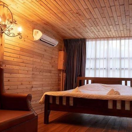 Oyo 75374 Baan Rak Mai Hotel Kanchanaburi Bagian luar foto