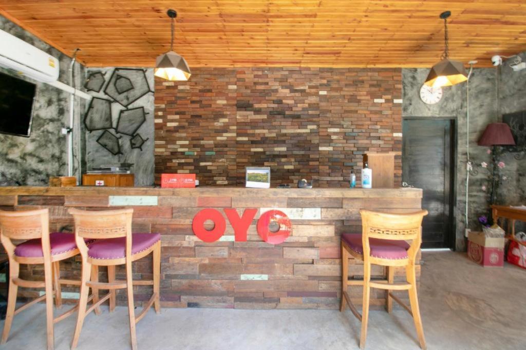 Oyo 75374 Baan Rak Mai Hotel Kanchanaburi Bagian luar foto