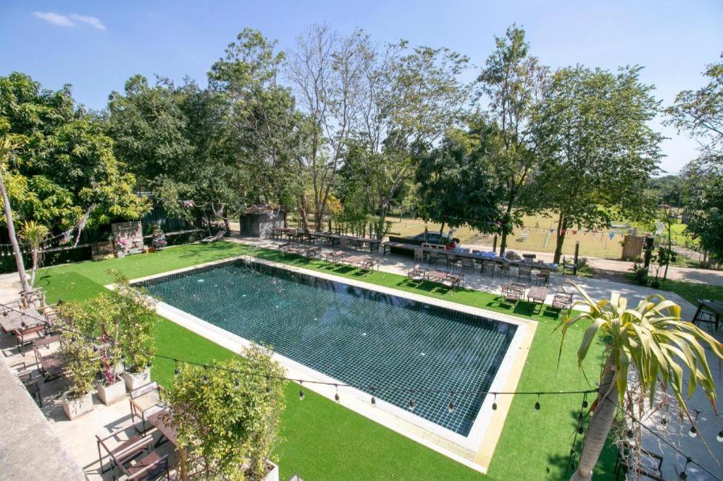 Oyo 75374 Baan Rak Mai Hotel Kanchanaburi Bagian luar foto