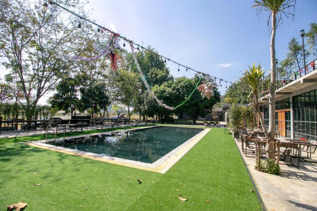 Oyo 75374 Baan Rak Mai Hotel Kanchanaburi Bagian luar foto