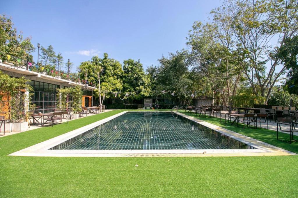 Oyo 75374 Baan Rak Mai Hotel Kanchanaburi Bagian luar foto