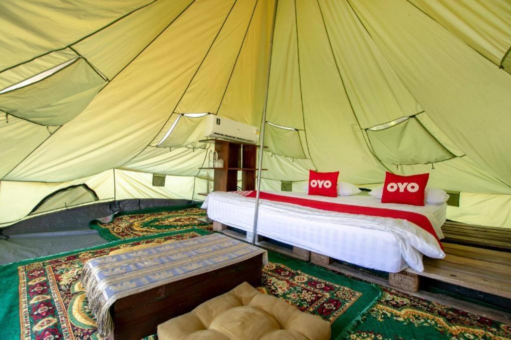 Oyo 75374 Baan Rak Mai Hotel Kanchanaburi Bagian luar foto