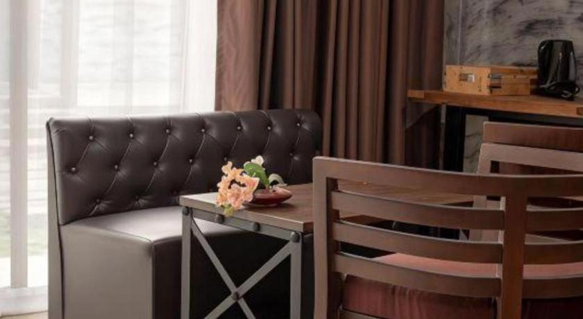 Oyo 75374 Baan Rak Mai Hotel Kanchanaburi Bagian luar foto