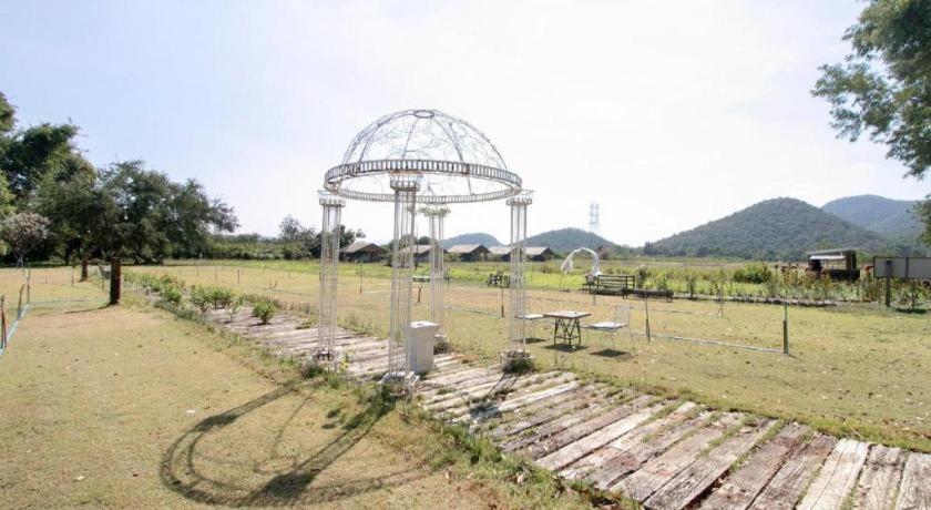 Oyo 75374 Baan Rak Mai Hotel Kanchanaburi Bagian luar foto